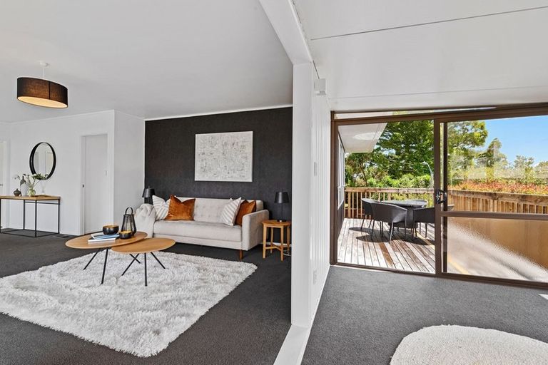 Photo of property in 1/41 Shanaway Rise, Hillcrest, Auckland, 0627