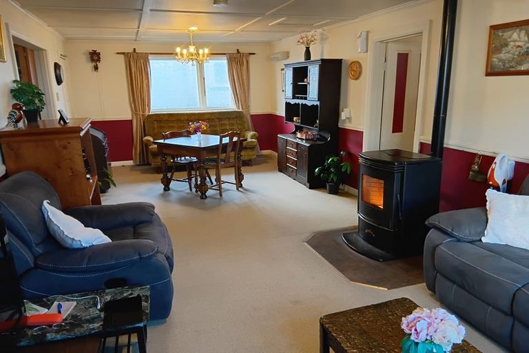Photo of property in 9 Gladstone Street, Westport, 7825