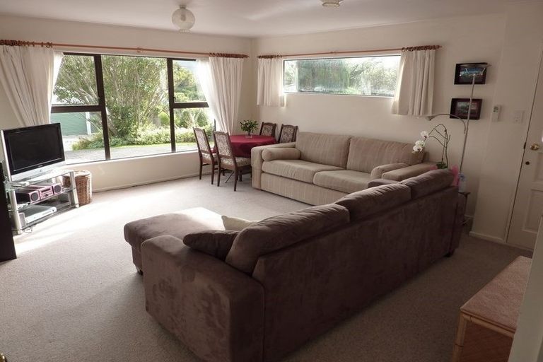 Photo of property in 28a Farm Road, Northland, Wellington, 6012