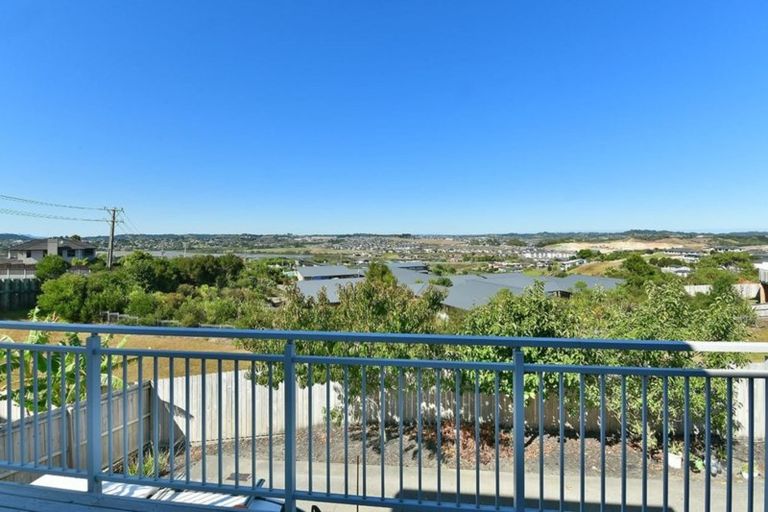 Photo of property in 66 Maire Road, Orewa, 0931