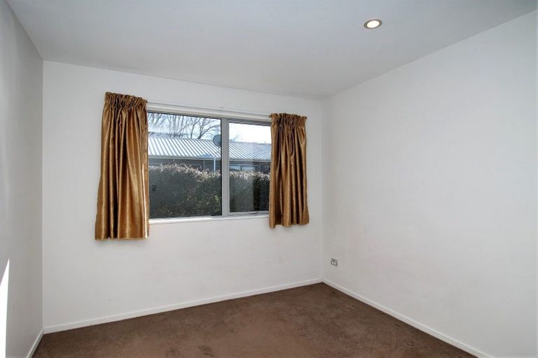 Photo of property in 12 Gibbs Road, Manurewa, Auckland, 2102