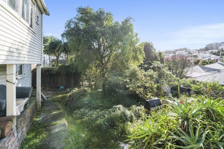 Photo of property in 129 Daniell Street, Newtown, Wellington, 6021