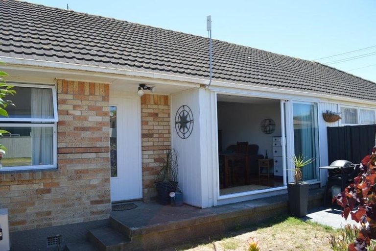 Photo of property in 369 Maunganui Road, Mount Maunganui, 3116