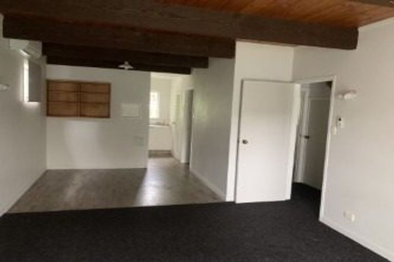 Photo of property in 12 Attlee Place, Gisborne, 4010