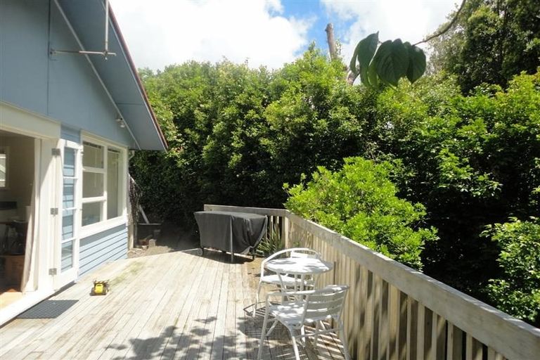 Photo of property in 5 Melba Street, Beach Haven, Auckland, 0626