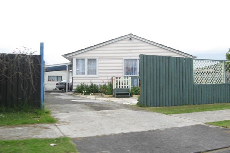 Photo of property in 45 Convair Crescent, Mangere, Auckland, 2022