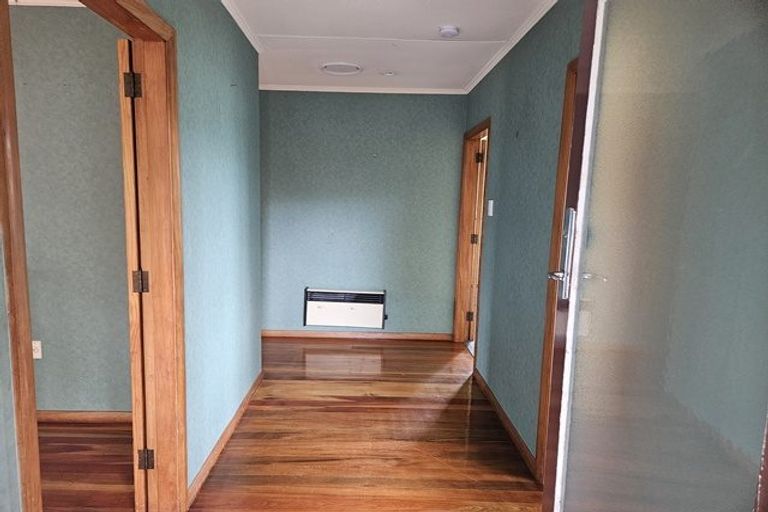 Photo of property in 23 Newhaven Place, Roslyn, Palmerston North, 4414