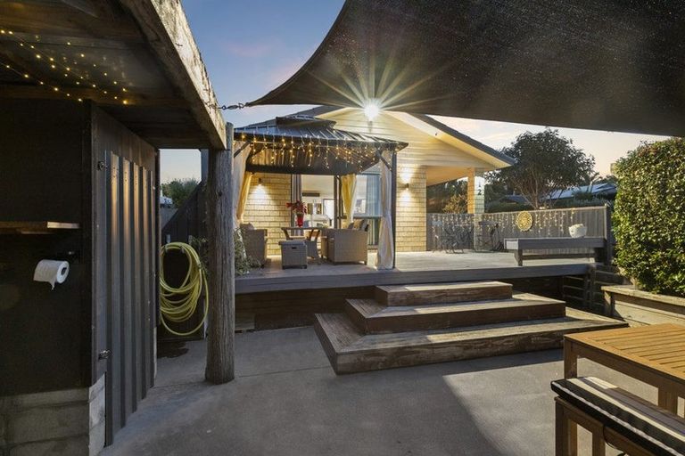 Photo of property in 12 Rays Way, Tuakau, 2121