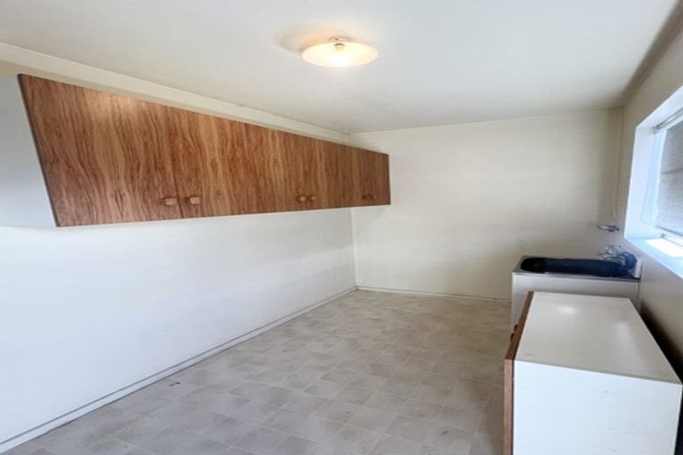 Photo of property in Carmichael Courts, 21/14 Wharenui Road, Upper Riccarton, Christchurch, 8041