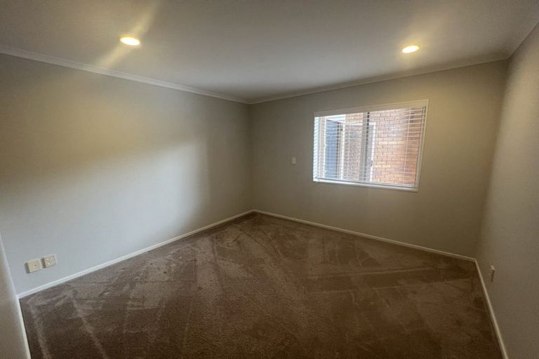 Photo of property in 36 Kinleith Way, Albany, Auckland, 0632