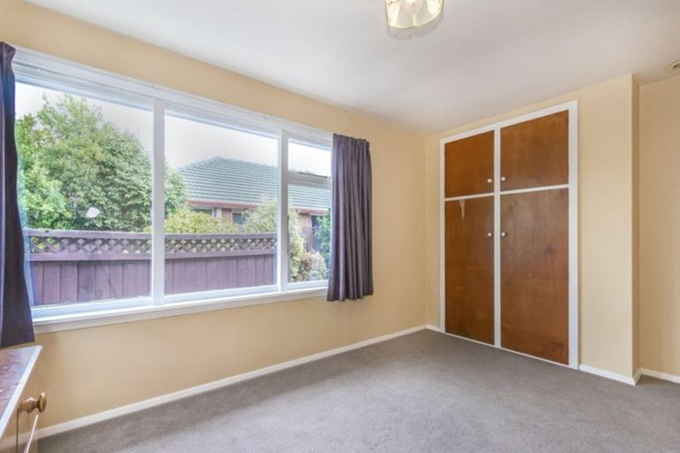 Photo of property in 48 Staveley Street, Avonhead, Christchurch, 8042