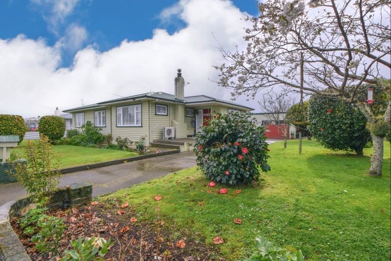 Photo of property in 13 Barrett Place, Carterton, 5713