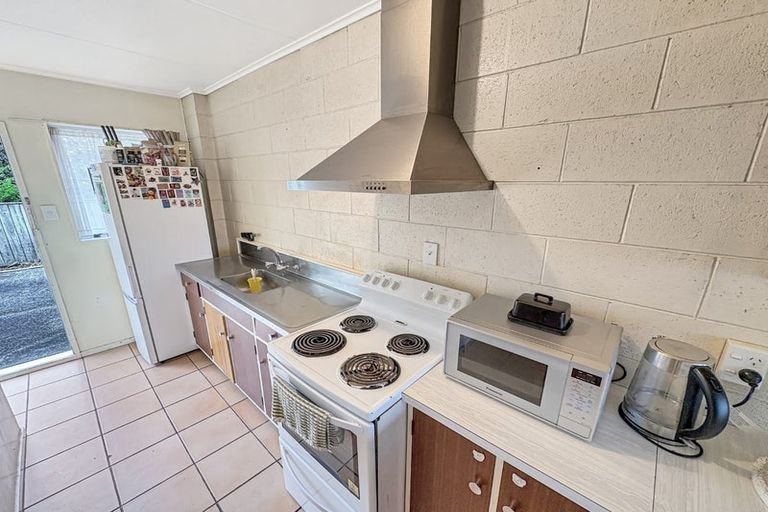 Photo of property in 35 Knowles Street, Terrace End, Palmerston North, 4410