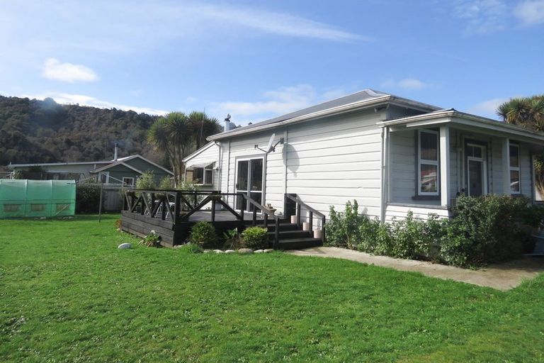 Photo of property in 51 Dick Street, Reefton, 7830