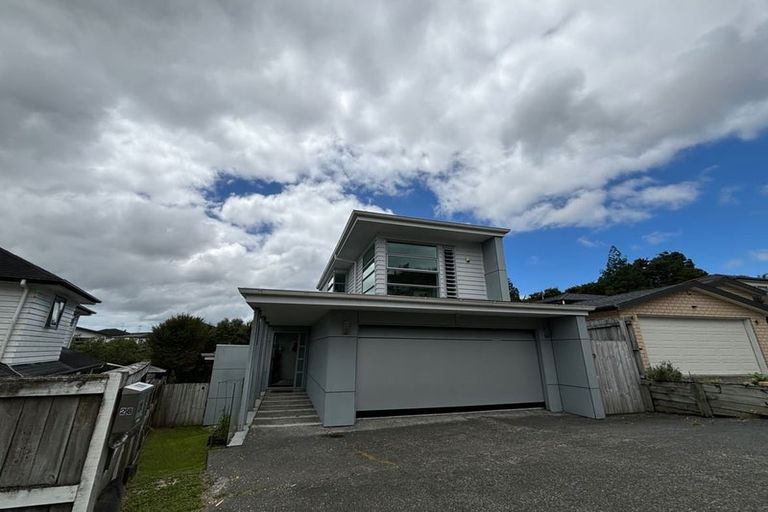 Photo of property in 28 Bur Oak Terrace, Schnapper Rock, Auckland, 0632