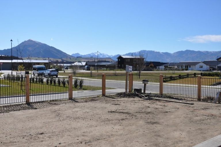 Photo of property in 1 Sorrel Street, Albert Town, Wanaka, 9305