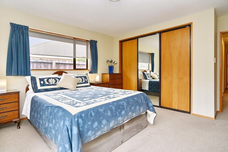 Photo of property in 2/2 Kintyre Drive, Broomfield, Christchurch, 8042