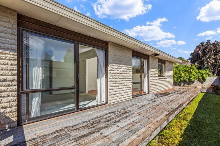 Photo of property in 12a Manuka Street, Orewa, 0931