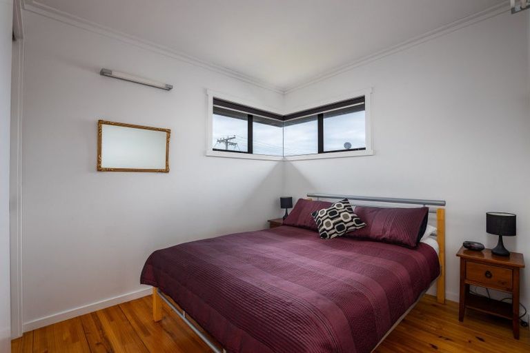 Photo of property in 102 Eighth Avenue, Urenui, 4377