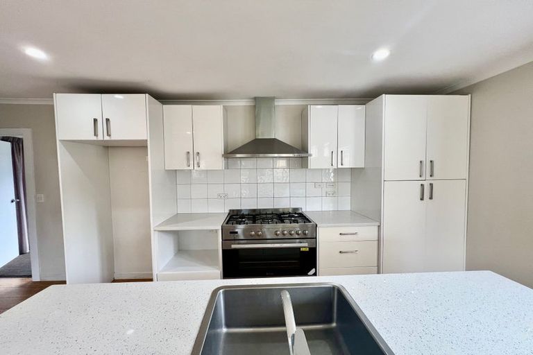 Photo of property in 4 Matai Road, Stanmore Bay, Whangaparaoa, 0932