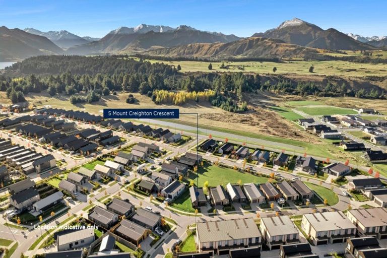 Photo of property in 5 Mount Creighton Crescent, Wanaka, 9305
