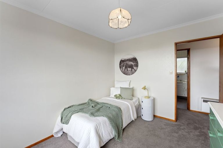 Photo of property in 6 Lindale Grove, Waikanae Beach, Waikanae, 5036