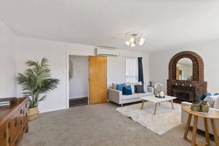 Photo of property in 23 Hinau Grove, Wainuiomata, Lower Hutt, 5014