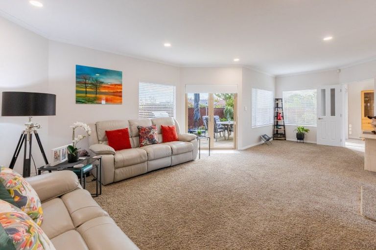 Photo of property in 14 Blythfield Place, Taradale, Napier, 4112