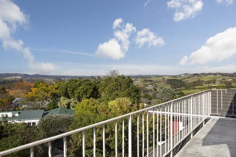 Photo of property in 151 Sandspit Road, Shelly Park, Auckland, 2014