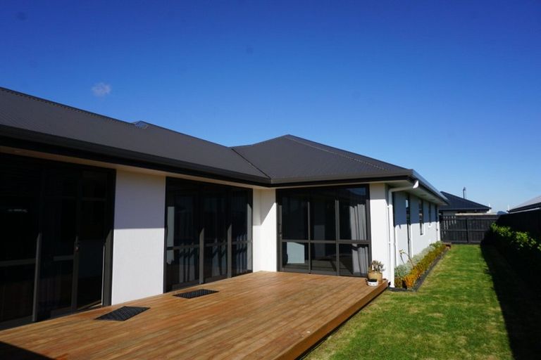 Photo of property in 7 Huntaway Close, Stoke, Nelson, 7011