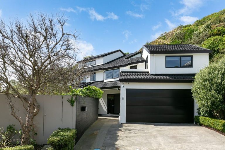 Photo of property in 8 Countess Close, Maupuia, Wellington, 6022