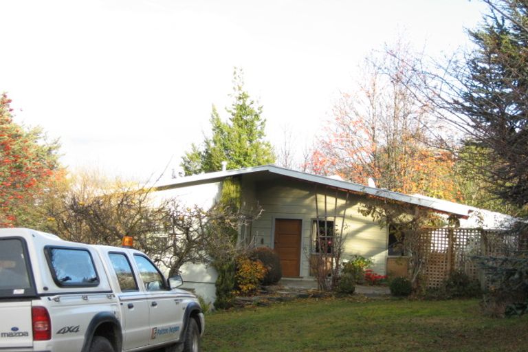 Photo of property in 39 Larch Hill Place, Queenstown, 9300