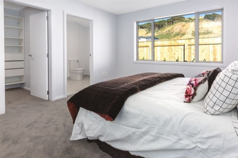 Photo of property in 154 Navigation Drive, Whitby, Porirua, 5024