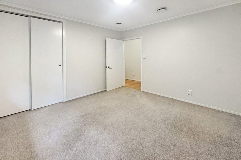 Photo of property in 55 Cambridge Road, Riverhead, 0820