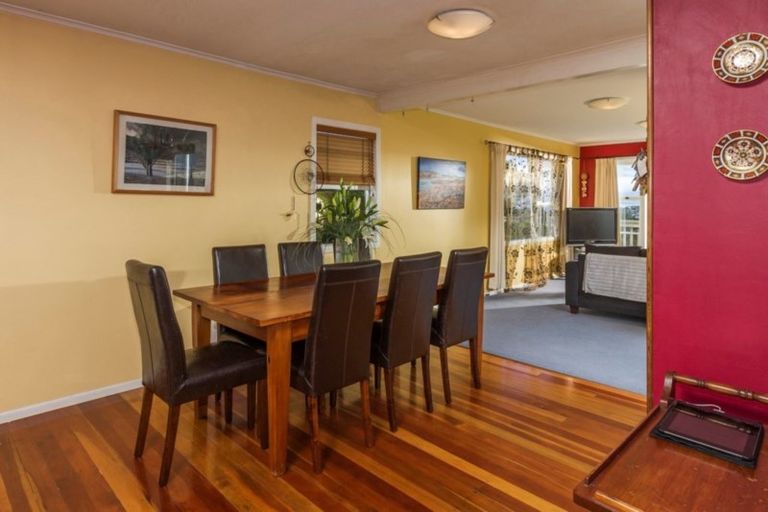 Photo of property in 72 Carlisle Road, Browns Bay, Auckland, 0632