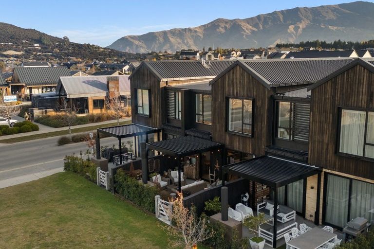 Photo of property in 28 Bellfield Lane, Wanaka, 9305