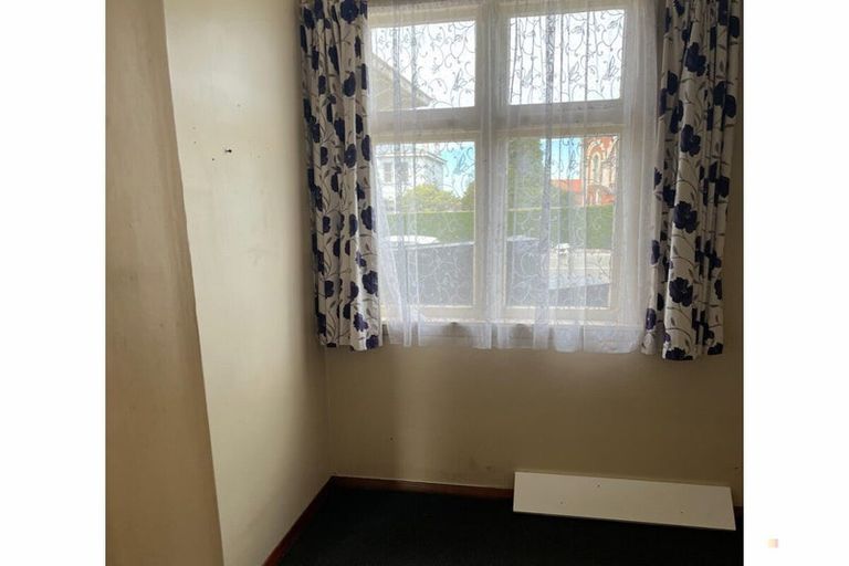 Photo of property in 6-6a Timaru Road, Waimate, 7924