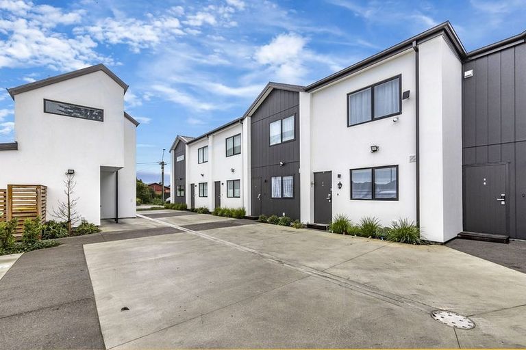 Photo of property in 3/4 Gilberthorpes Road, Islington, Christchurch, 8042