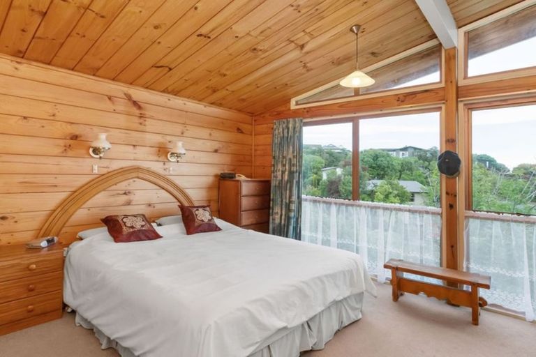 Photo of property in 33 Janice Place, Mount Pleasant, Christchurch, 8081