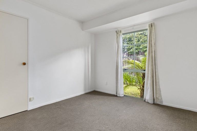 Photo of property in 8 Kathleen Place, Rainbow Point, Taupo, 3330