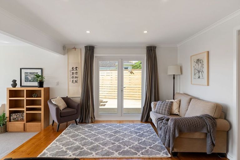 Photo of property in 68 Kinghorne Street, Strathmore Park, Wellington, 6022