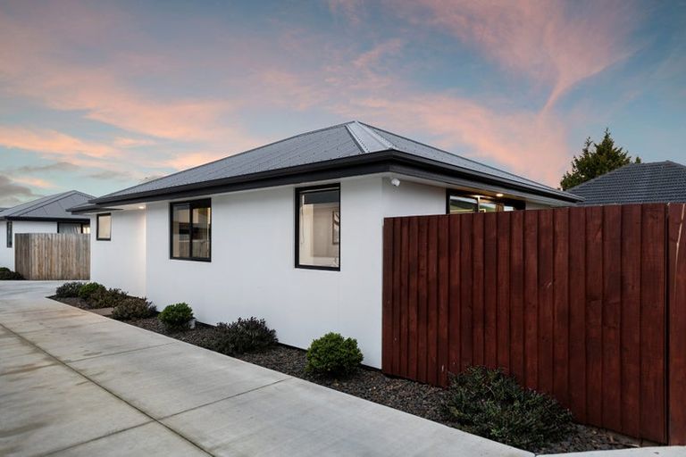 Photo of property in 30a/2 Northcote Road, Northcote, Christchurch, 8052