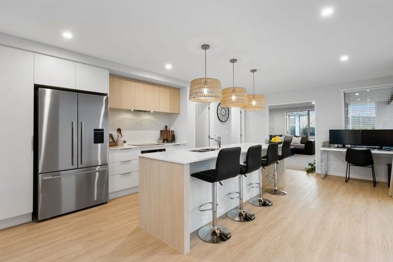 Photo of property in 15 Kiritiana Close, Pyes Pa, Tauranga, 3112