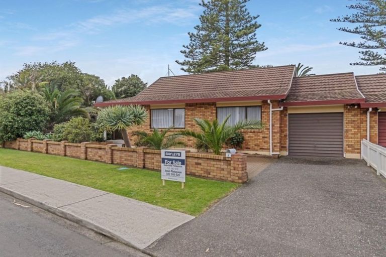 Photo of property in 1 Forest Glen, Orewa, 0931
