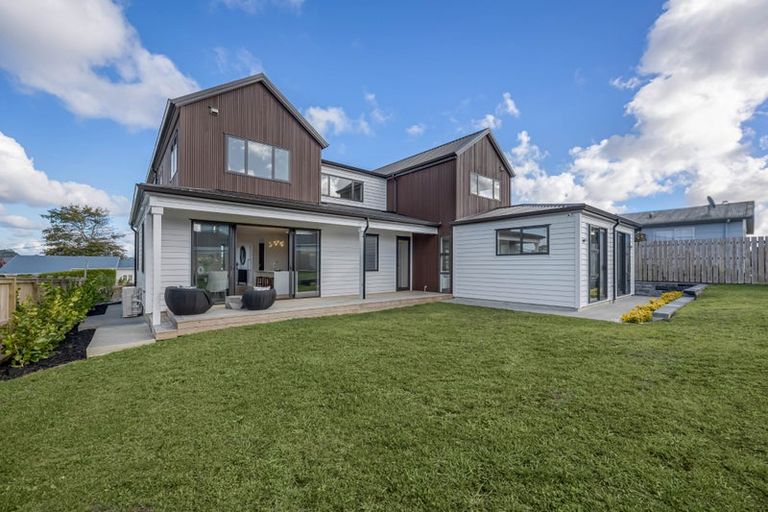 Photo of property in 17a Alexandra Street, Riverhead, 0820