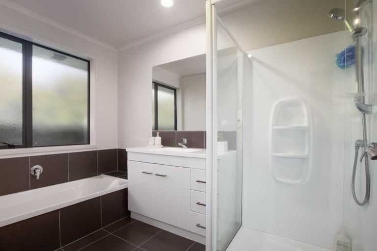 Photo of property in 9 Angus Way, Nikau Valley, Paraparaumu, 5032