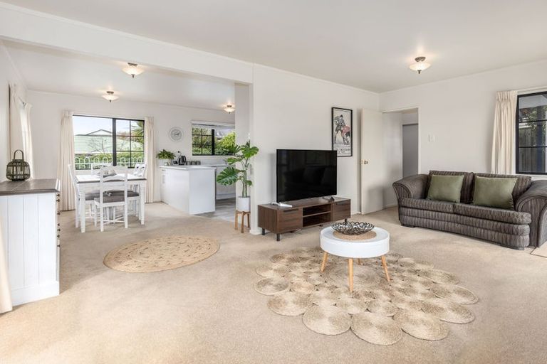 Photo of property in 129 Seaview Road, Paraparaumu Beach, Paraparaumu, 5032