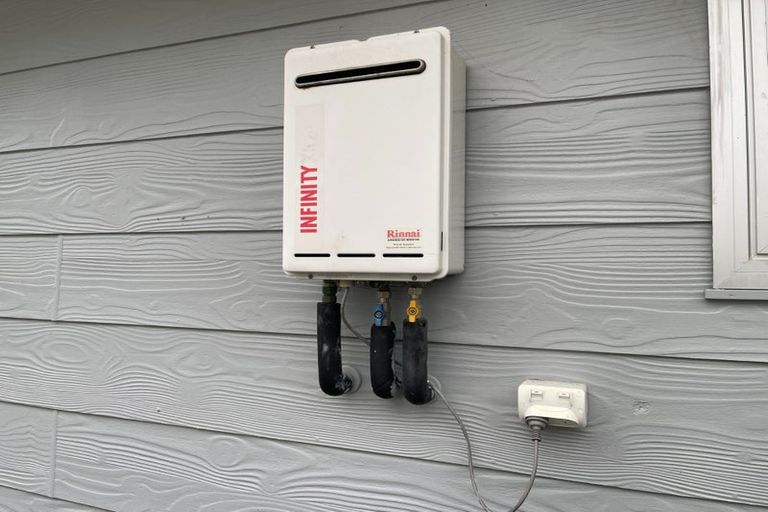 Photo of property in 13 Oaklands Grove, Clouston Park, Upper Hutt, 5018