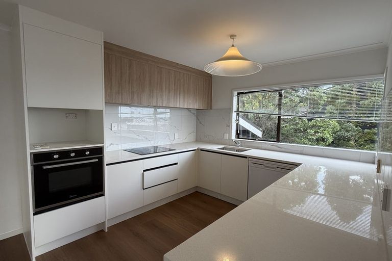 Photo of property in 1/26 East Coast Road, Milford, Auckland, 0620