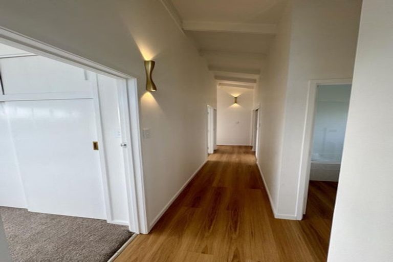 Photo of property in 3 Hartley Terrace, Massey, Auckland, 0614